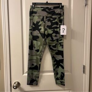 ZYIA Green Camo Pocket Light N Tight High-Rise 7/8 Leggings